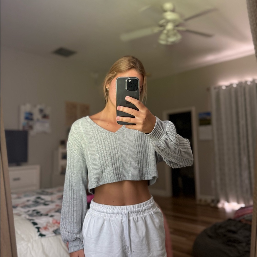 SHEIN Gray Cropped Sweater